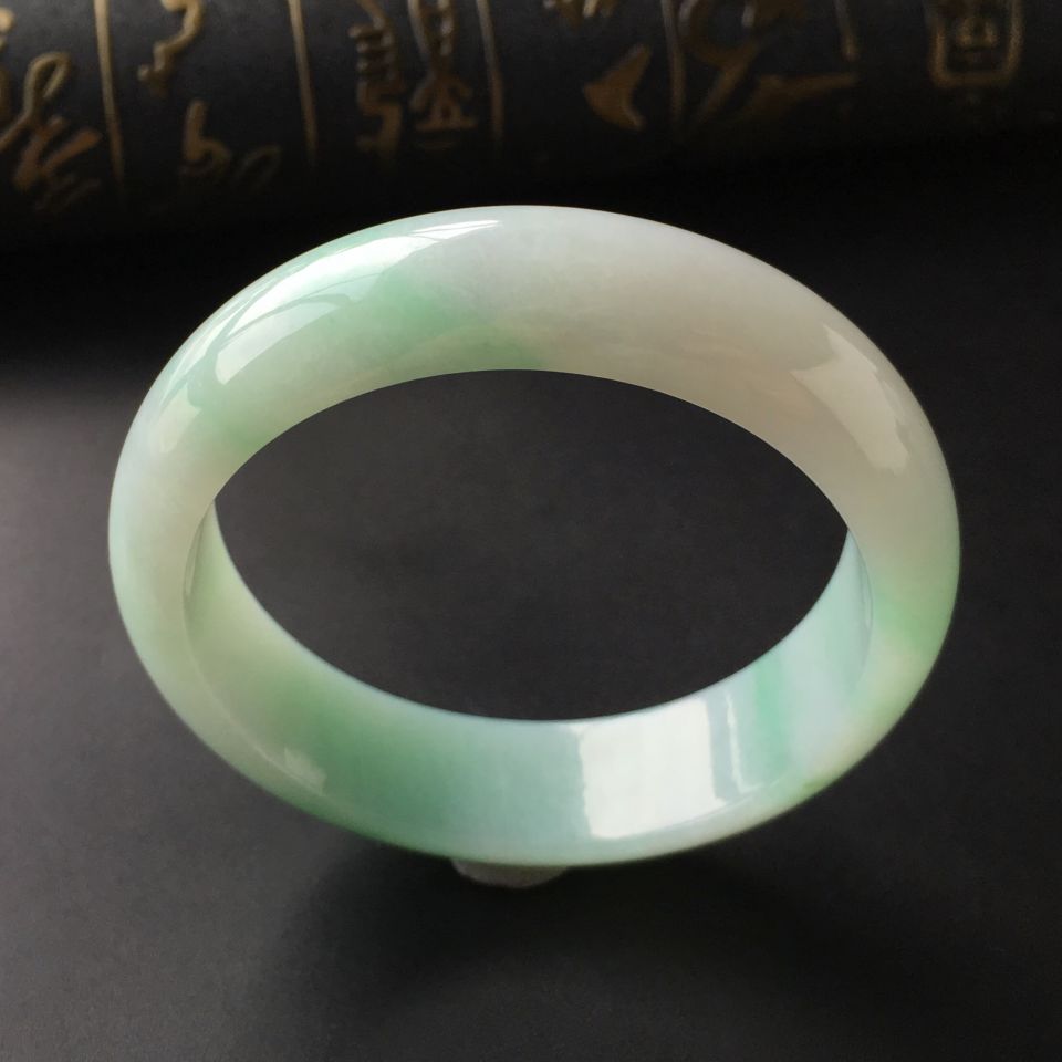 (超值推荐)糯冰种飘翠手镯(57.3mm)