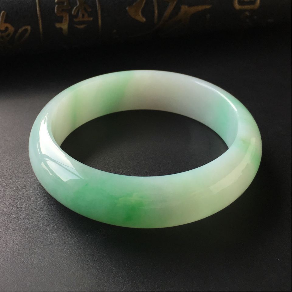 (超值推荐)糯冰种飘翠手镯(57.3mm)