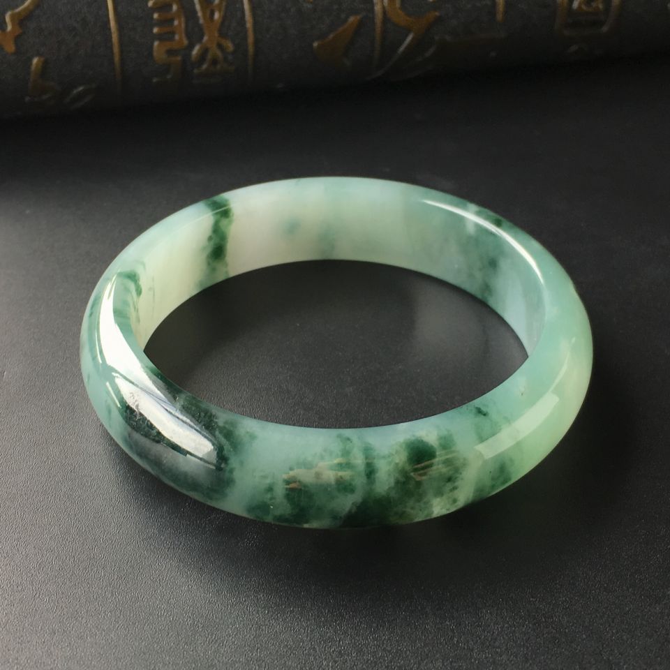 (超值推荐)糯冰种飘花手镯(57.7mm)