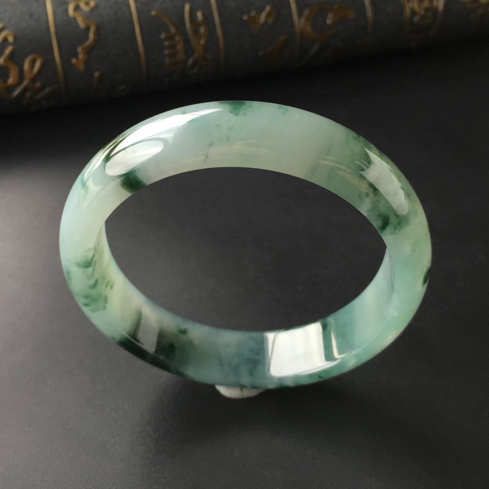 (超值推荐)糯冰种飘花手镯(57.7mm)