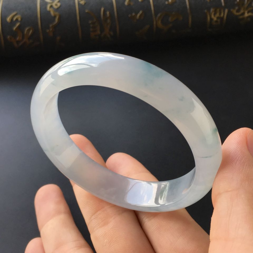 (超值推荐)冰种飘花手镯(57mm)