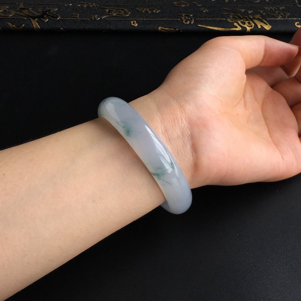 (超值推荐)冰种飘花手镯(57mm)