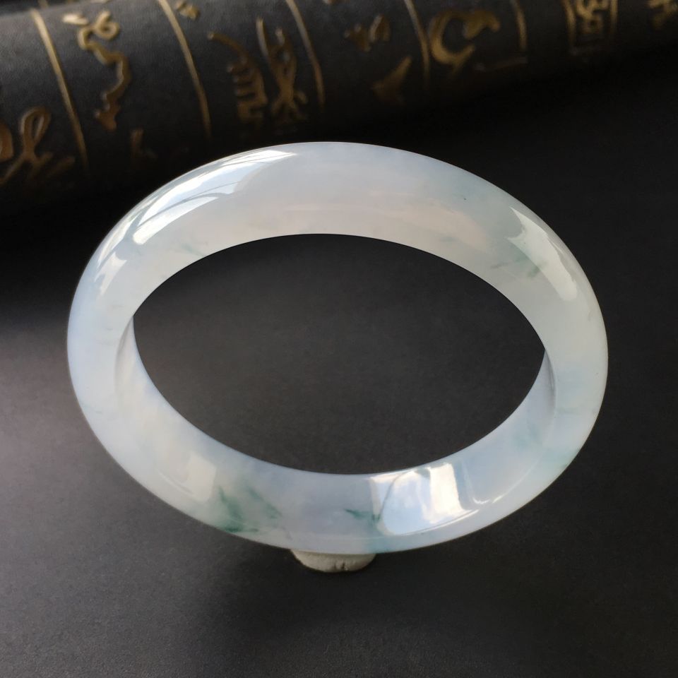 (超值推荐)冰种飘花手镯(57mm)