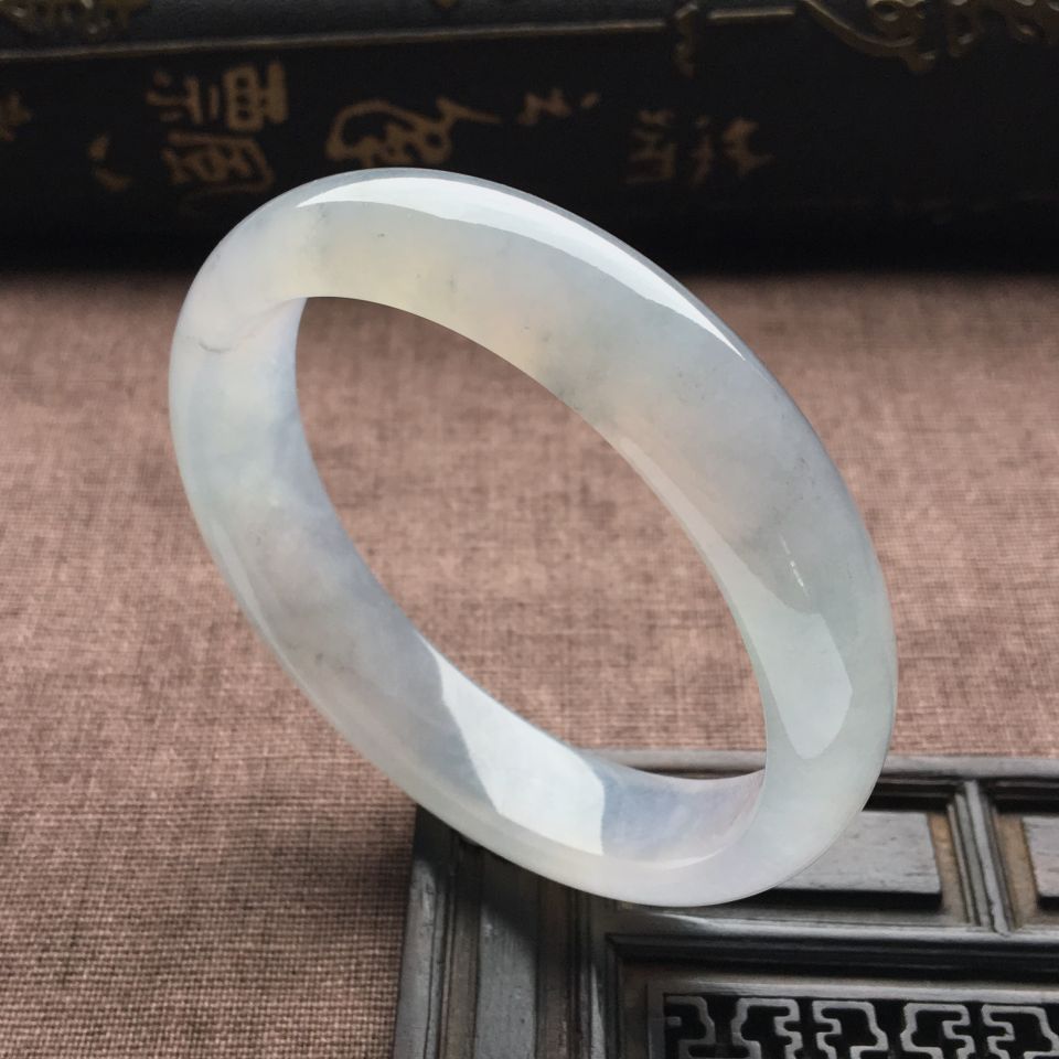 （超值推荐）冰种淡晴水手镯（58mm）