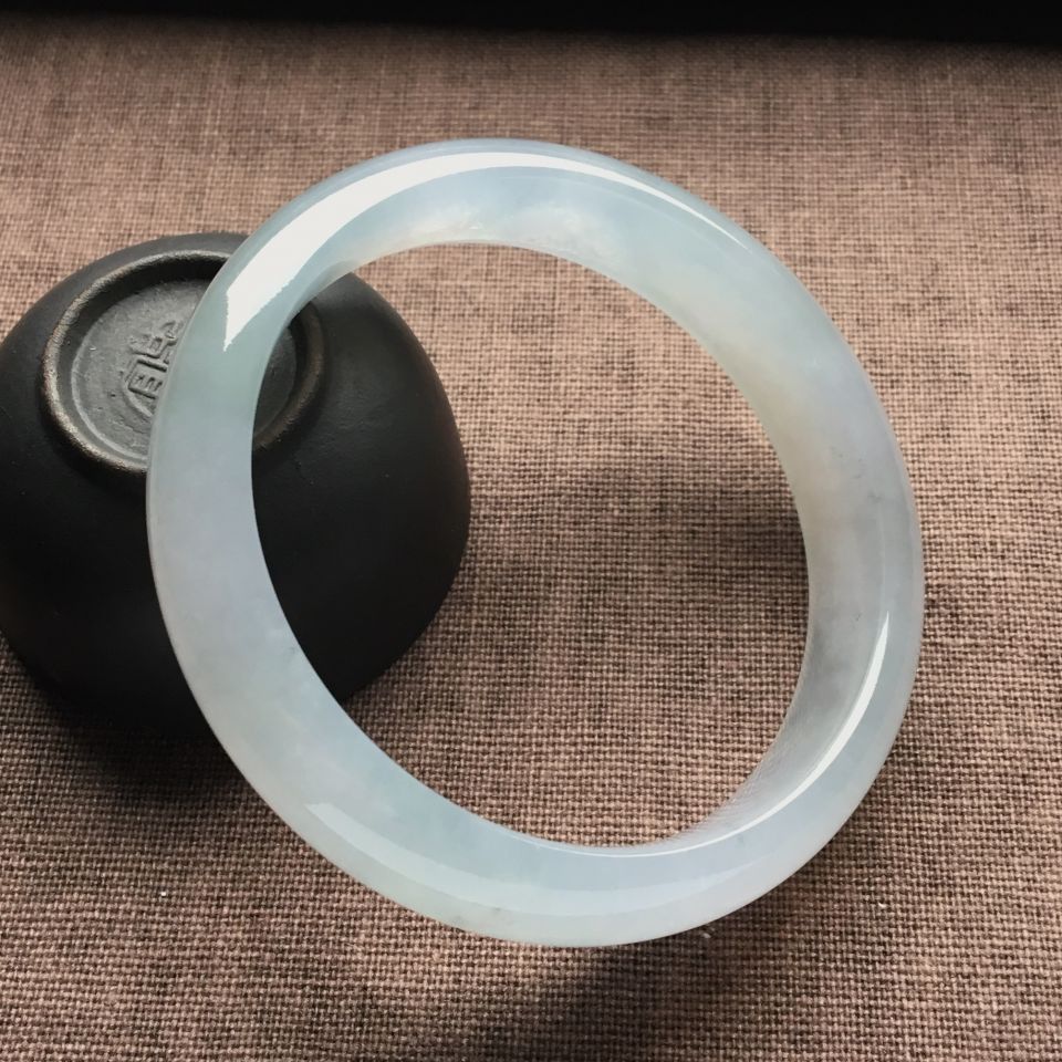 （超值推荐）冰种淡晴水手镯（58mm）