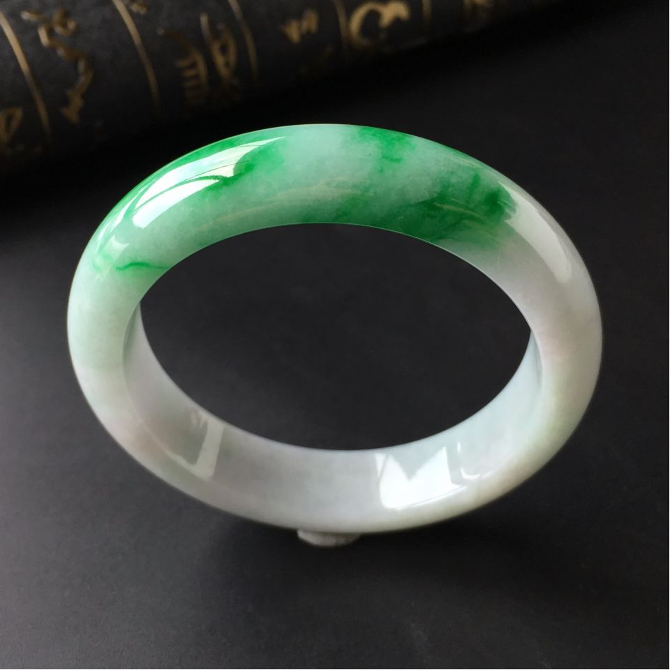 (超值推荐)糯冰种飘翠手镯(56.9mm)