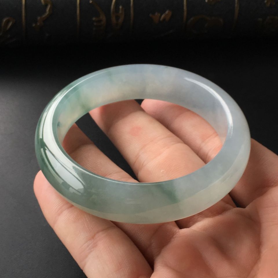(超值推荐)冰种飘花手镯(55mm)