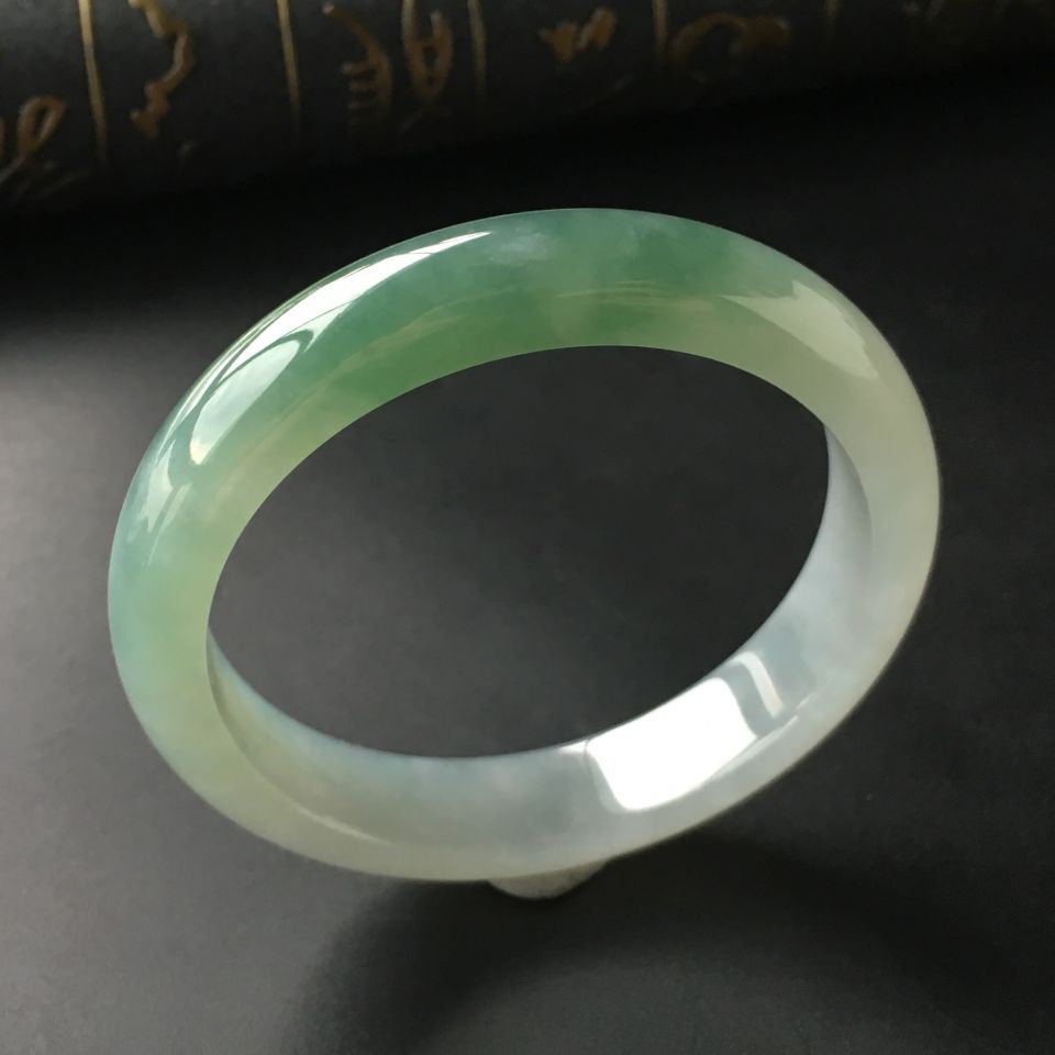 (超值推荐)糯冰种飘花手镯(57.2mm)