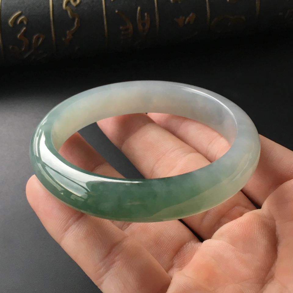 (超值推荐)糯冰种飘花手镯(57.2mm)