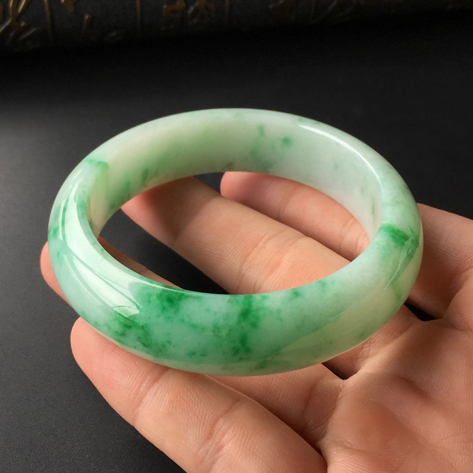 (超值推荐)糯冰种飘翠手镯(57.3mm)
