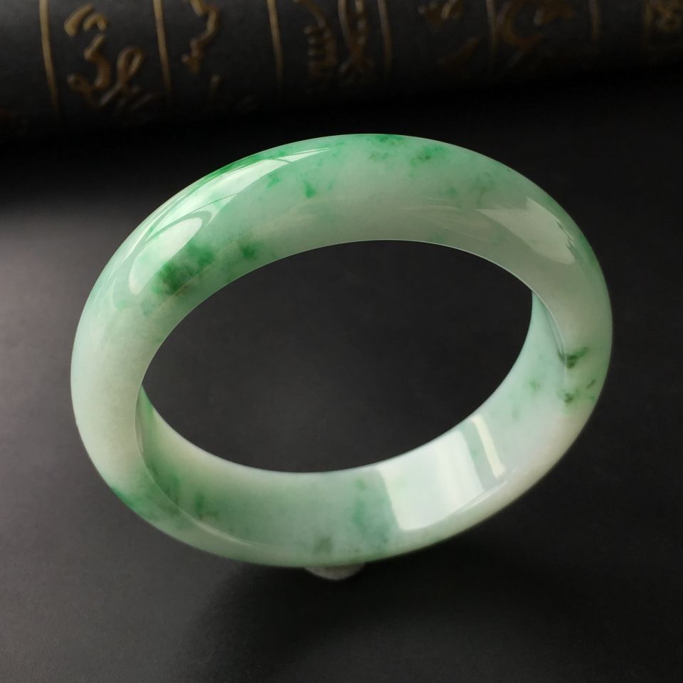 (超值推荐)糯冰种飘翠手镯(57.3mm)