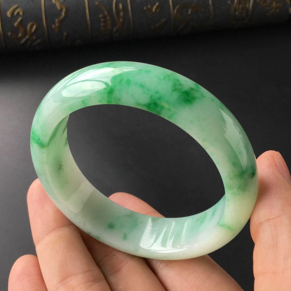 (超值推荐)糯冰种飘翠手镯(57.3mm)