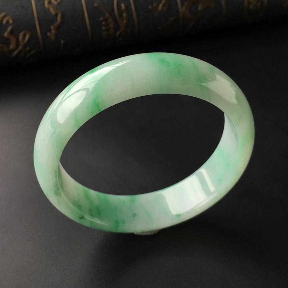 (超值推荐)糯冰种飘翠手镯(59.4mm)