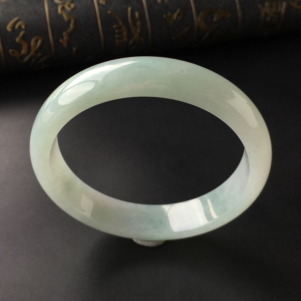 (超值推荐)糯冰种晴水手镯(63.7mm)