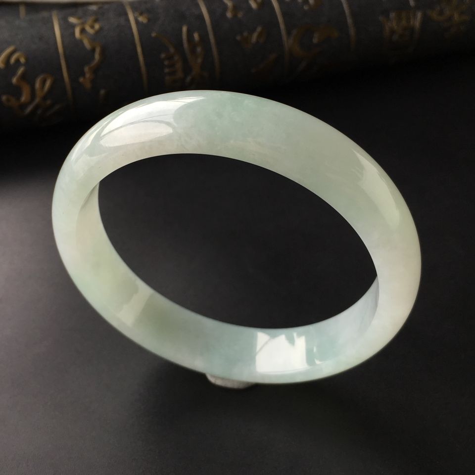 (超值推荐)糯冰种晴水手镯(63.7mm)