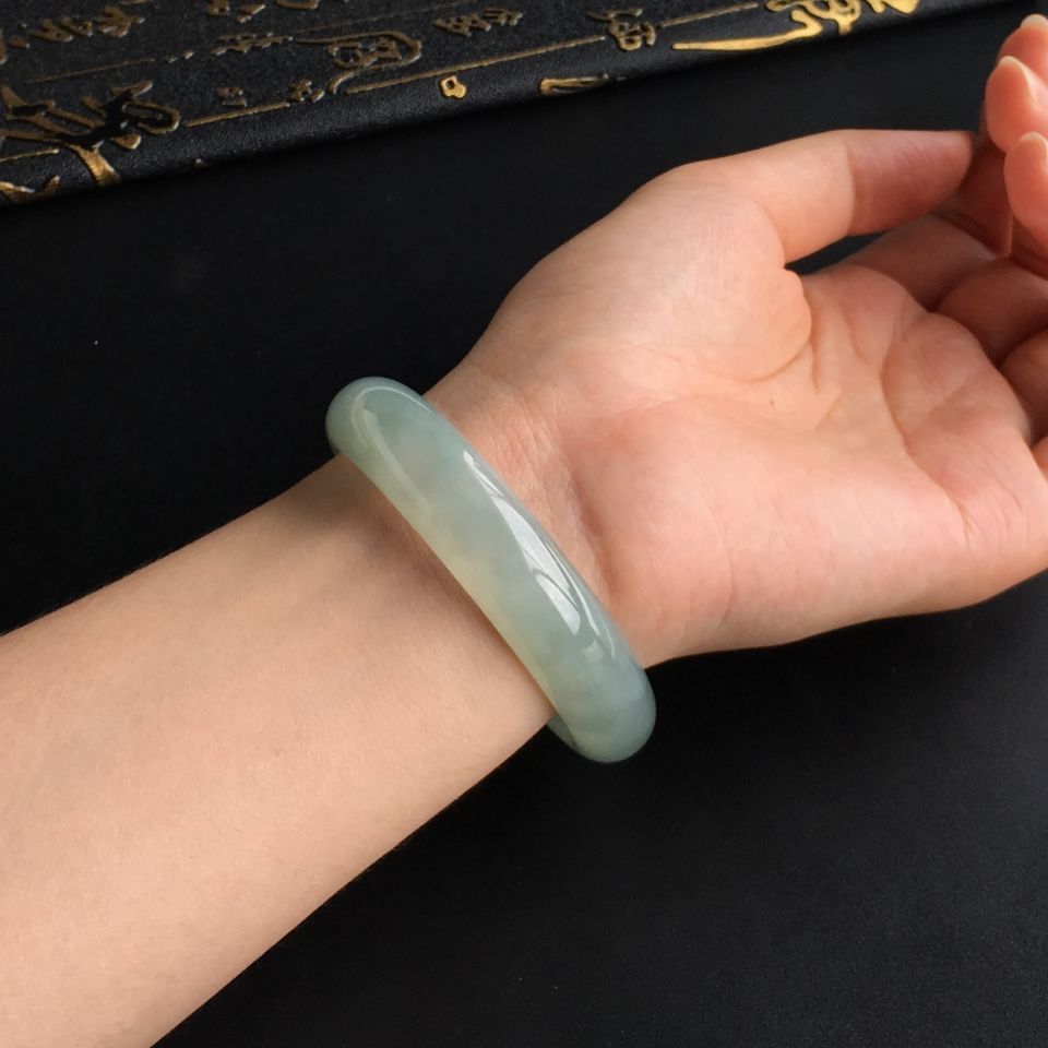 (超值推荐)冰种晴水手镯(54.4mm)
