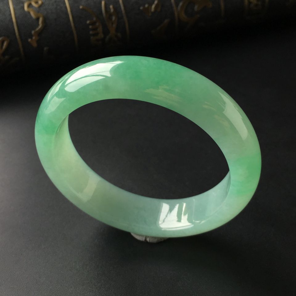 (超值推荐)糯冰种飘翠手镯(54mm)