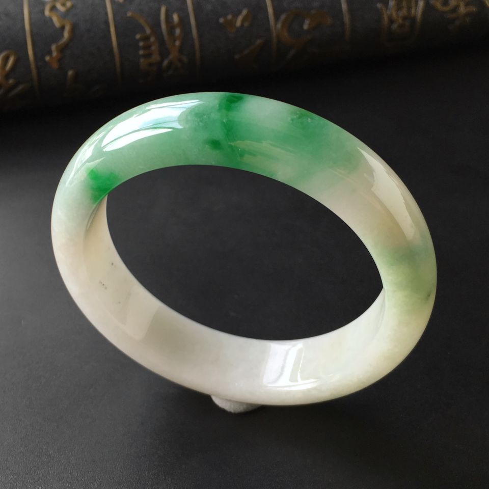 (超值推荐)糯冰种飘翠手镯(57mm)