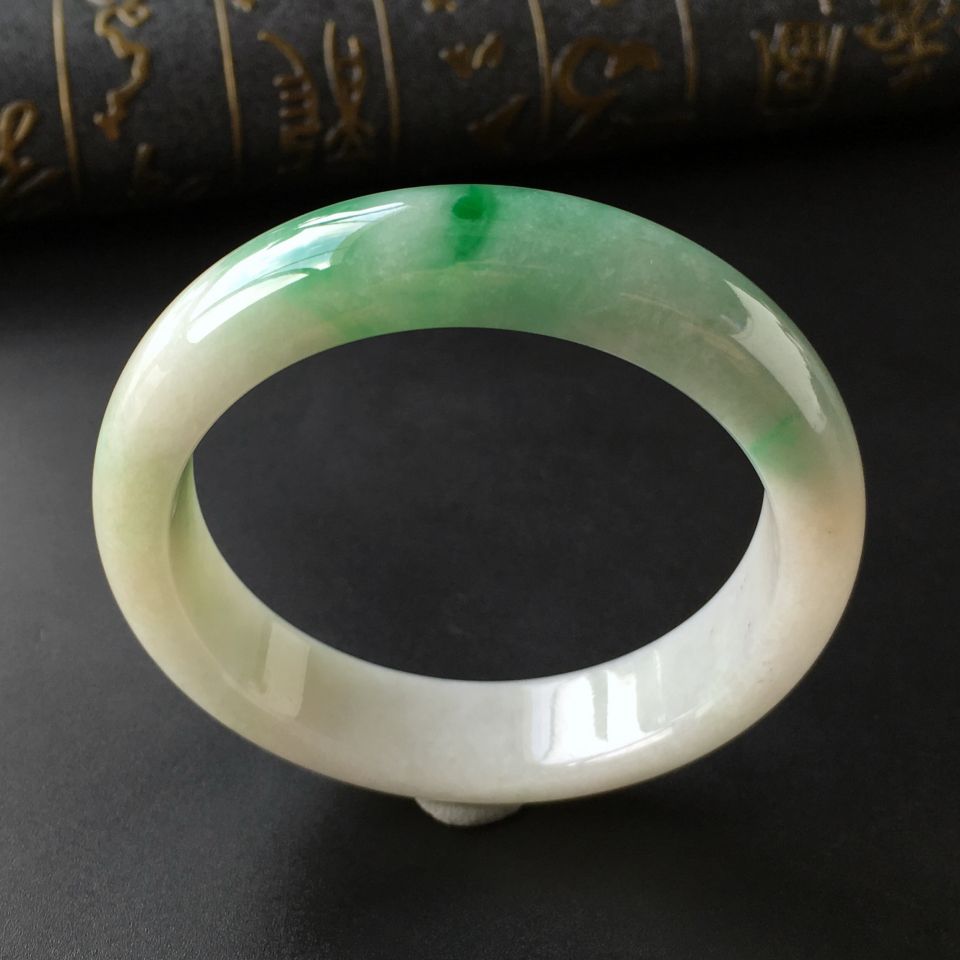 (超值推荐)糯冰种飘翠手镯(57mm)