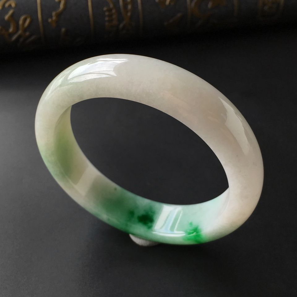 (超值推荐)糯冰种飘翠手镯(57mm)