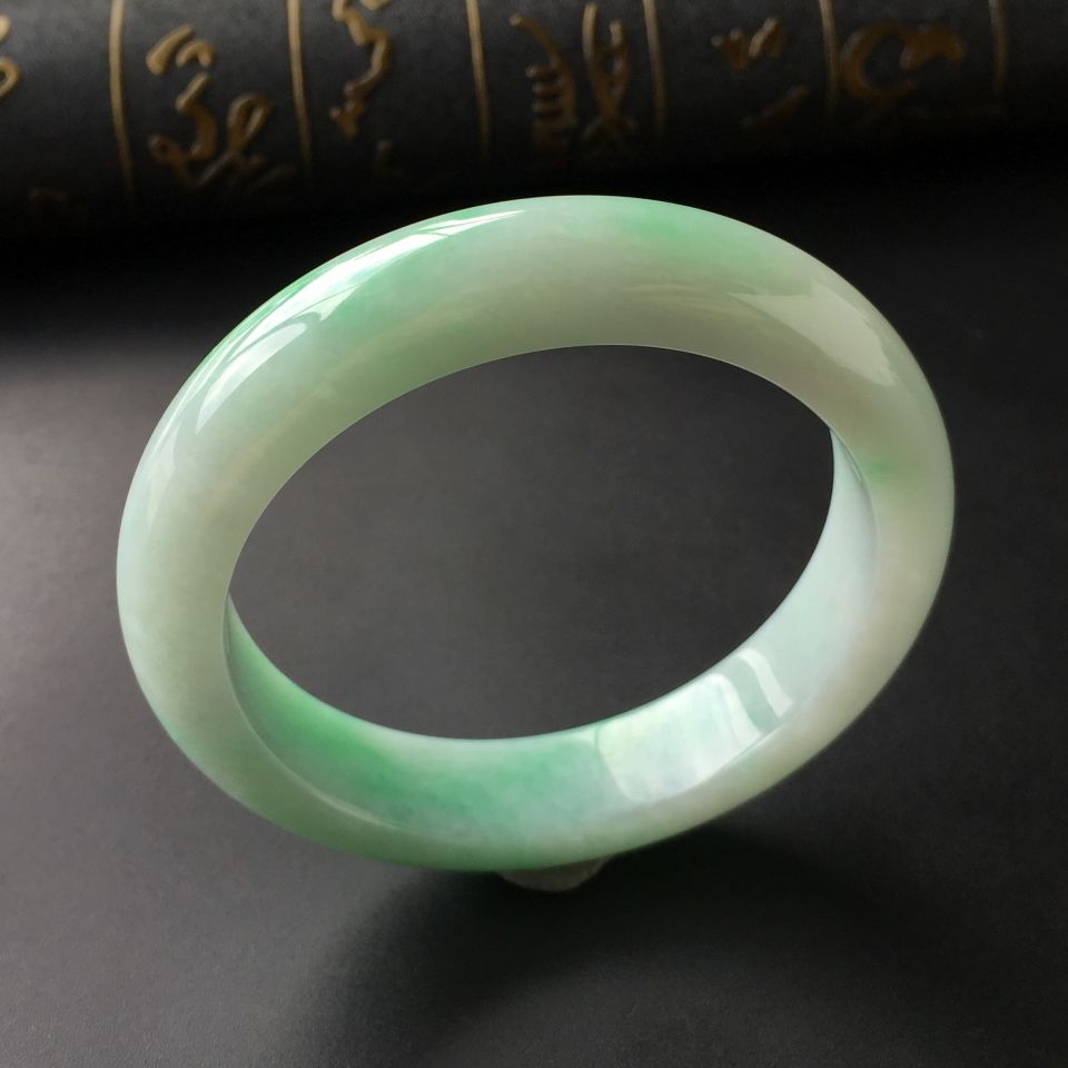(超值推荐)糯冰种飘翠手镯(57.3mm)