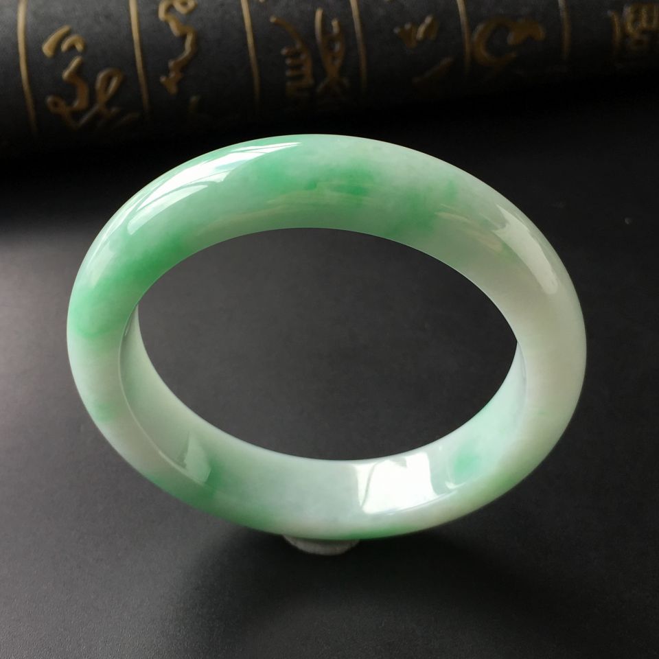 (超值推荐)糯冰种飘翠手镯(57.3mm)