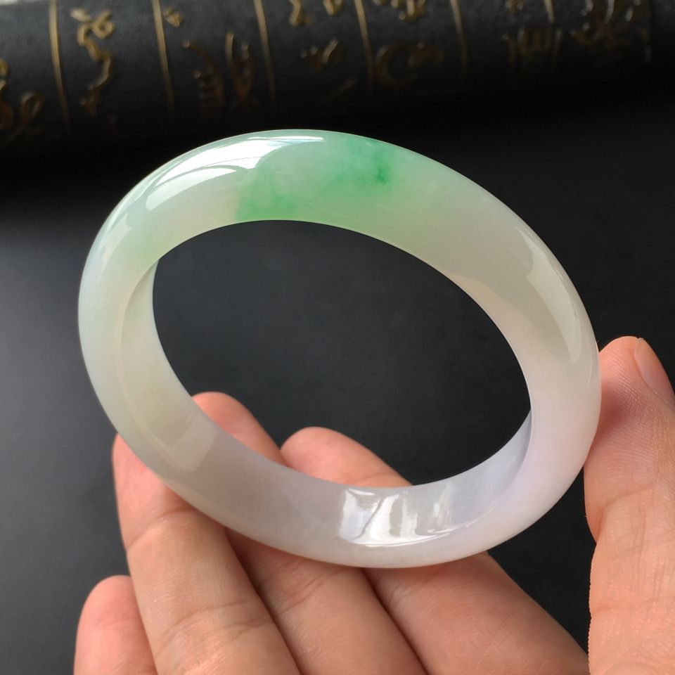 (超值推荐)糯冰种飘翠手镯(57.3mm)