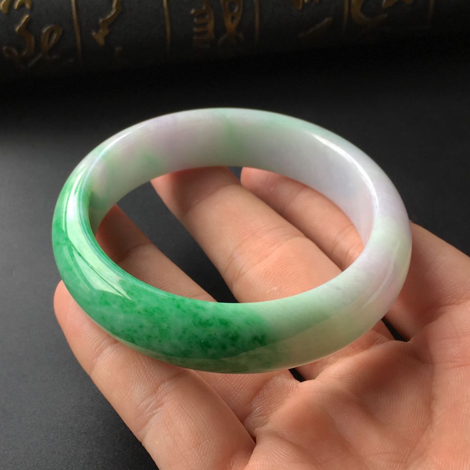 (超值推荐)糯冰种飘翠手镯(57mm)