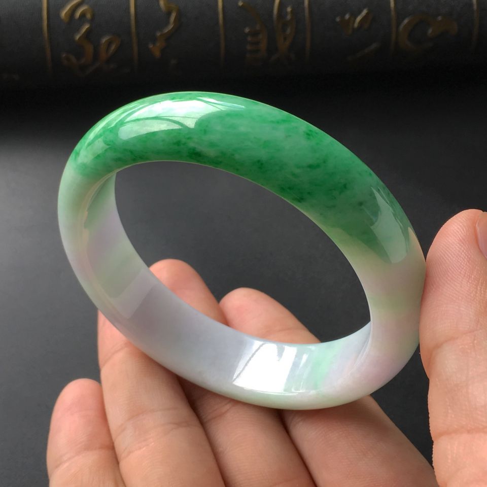(超值推荐)糯冰种飘翠手镯(57mm)