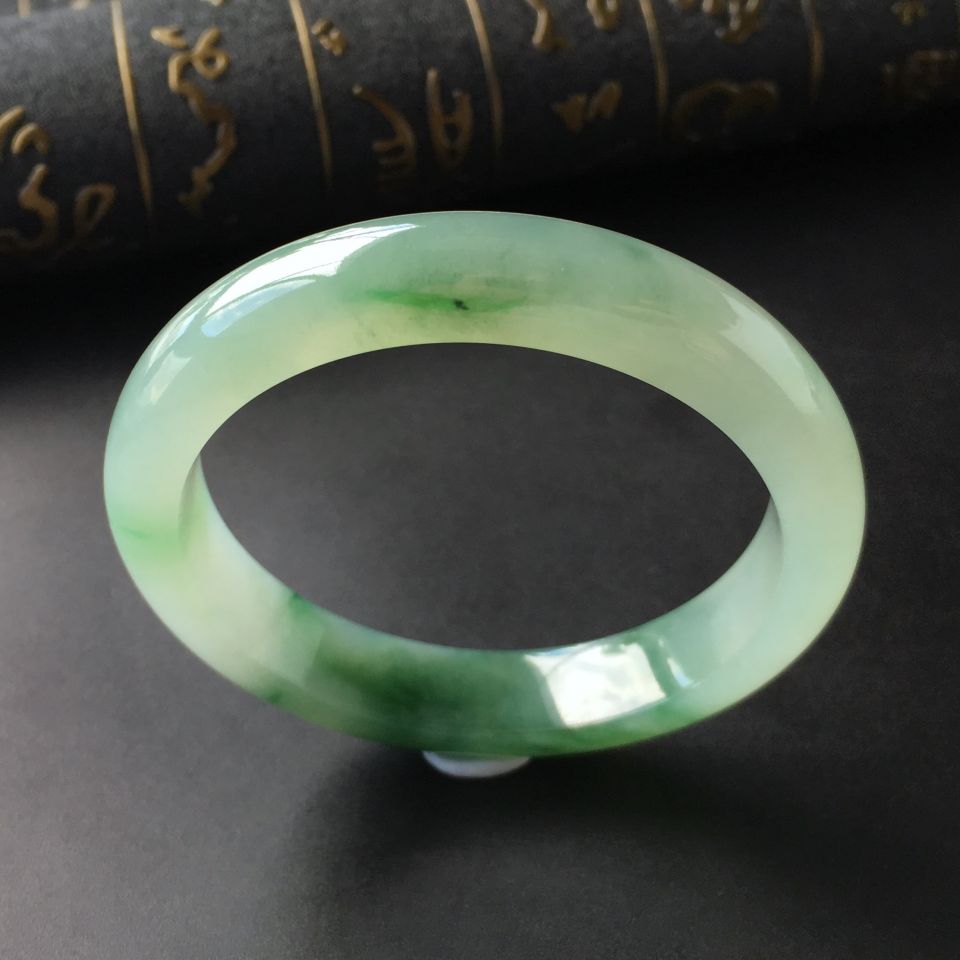 (超值推荐)糯冰种飘花手镯(56mm)