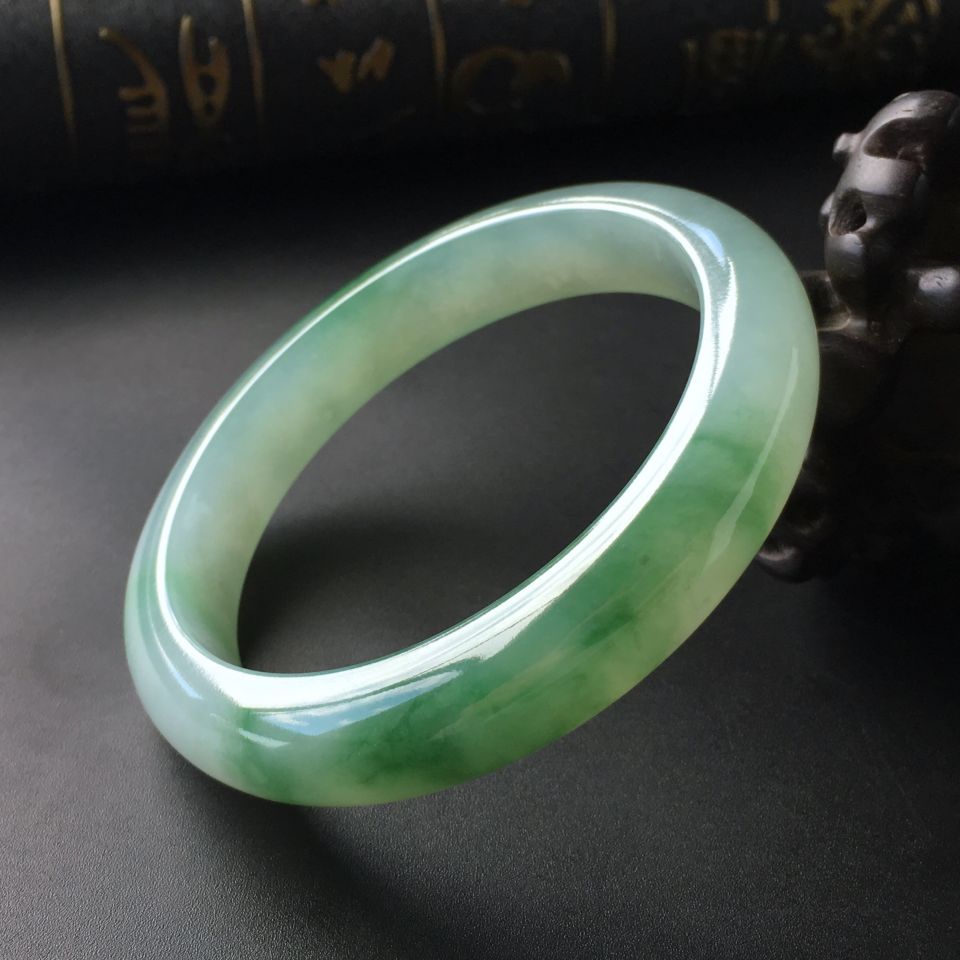(超值推荐)糯冰种飘花手镯(56mm)
