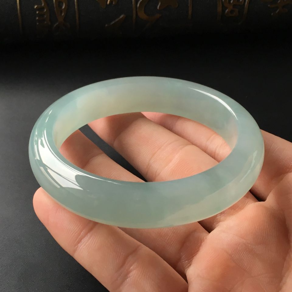 (超值推荐)冰种晴水略飘花手镯(57mm)