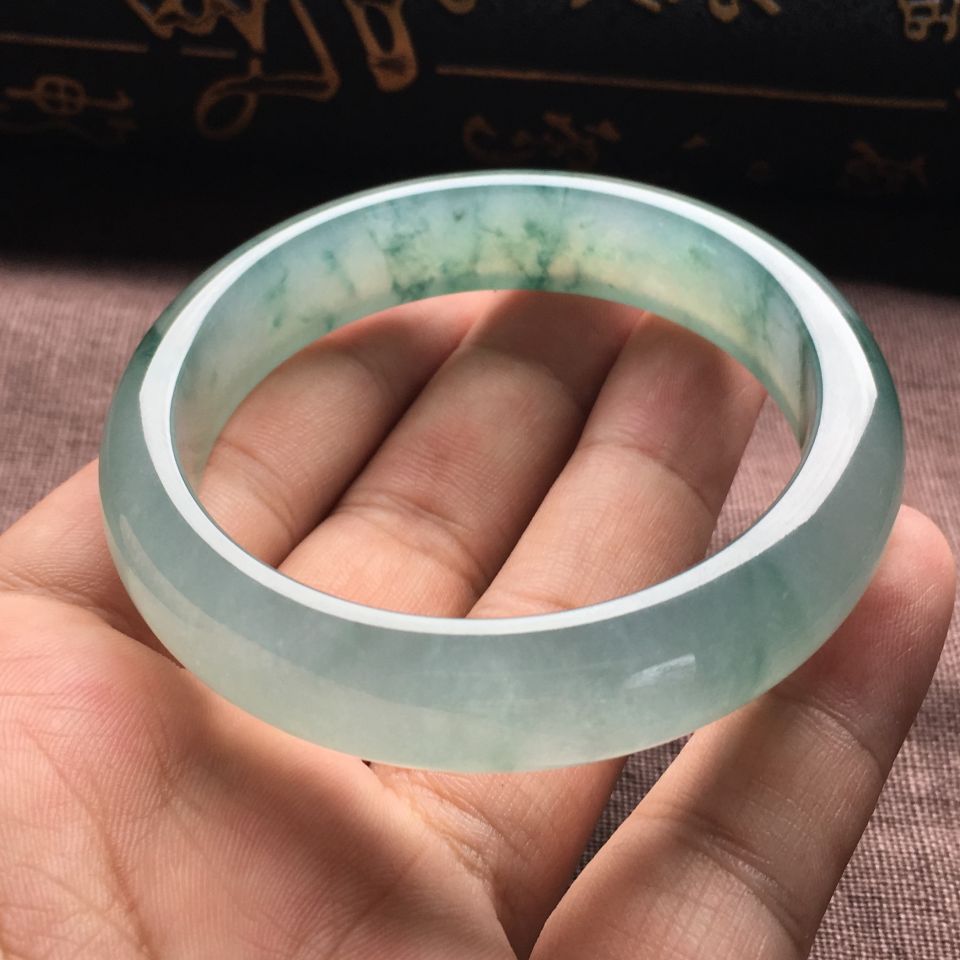 （超值推荐）冰种飘花手镯（56mm）