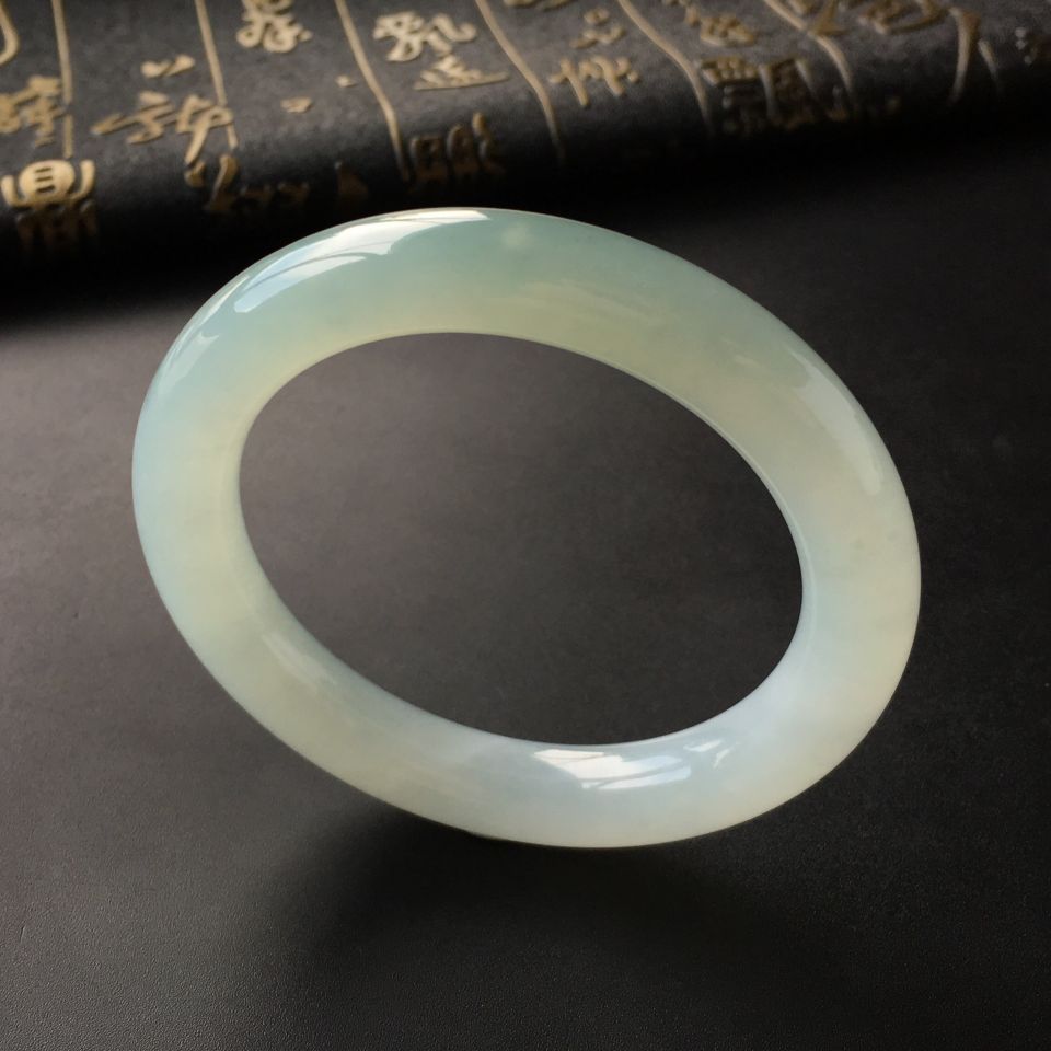 (超值推荐)糯冰种晴水圆条手镯(56mm)