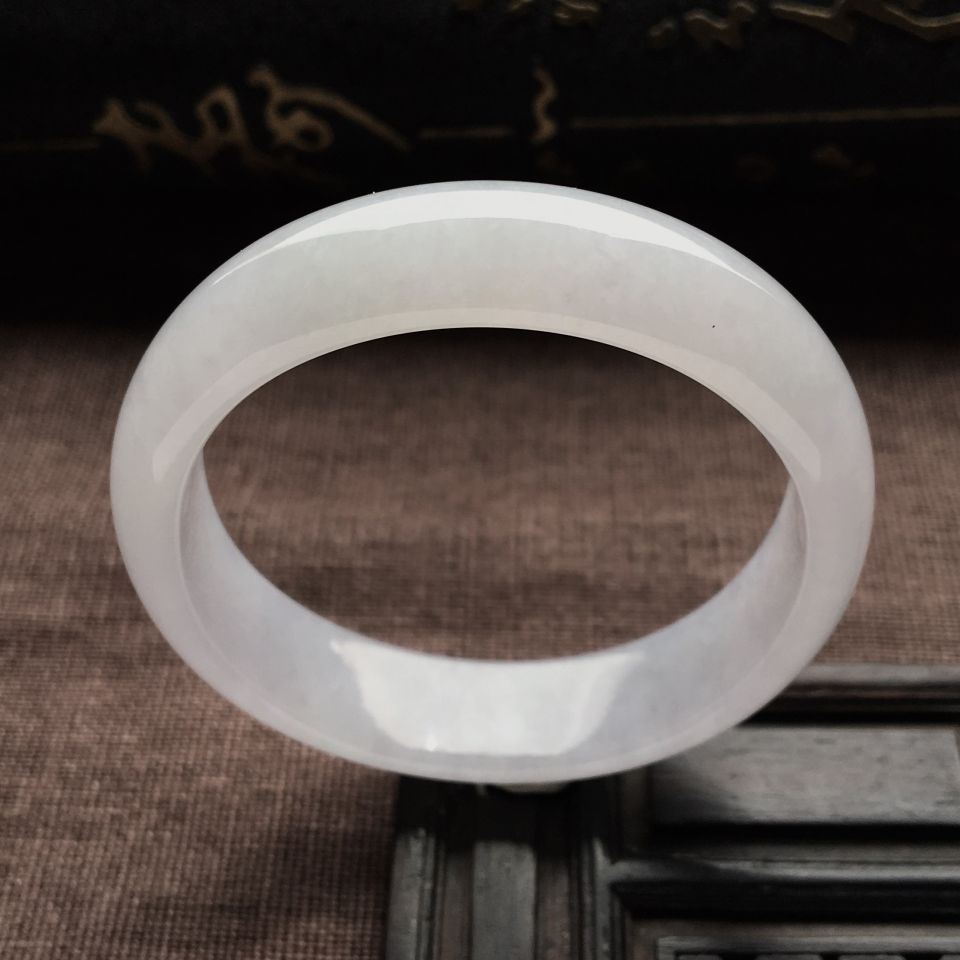 （超值推荐）糯冰种淡晴水贵妃镯（51.1mm-46.1mm）