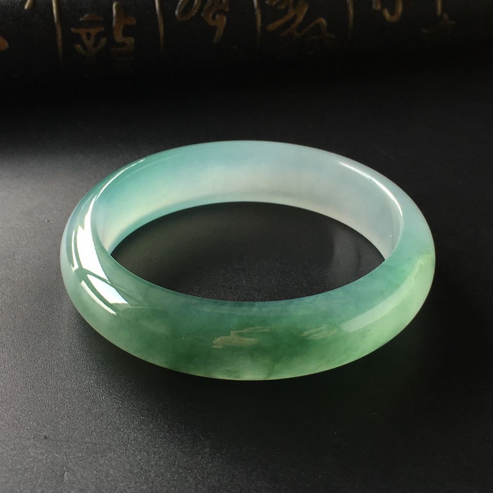 (超值推荐)冰种晴水飘花手镯(54.7mm)