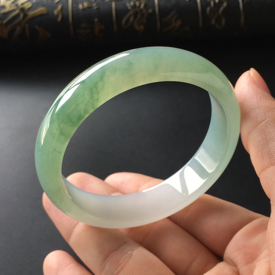 (超值推荐)冰种晴水飘花手镯(58.2mm)