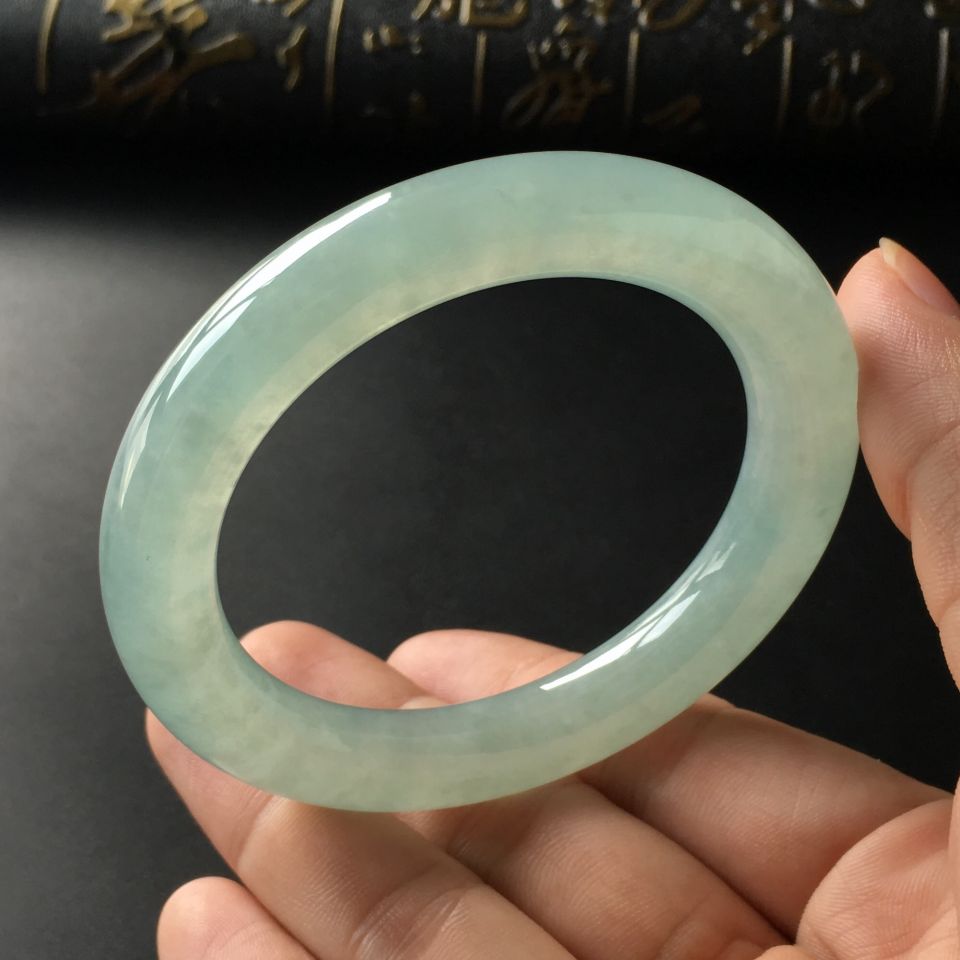 (超值推荐)糯冰种晴水圆条手镯(54.5mm)