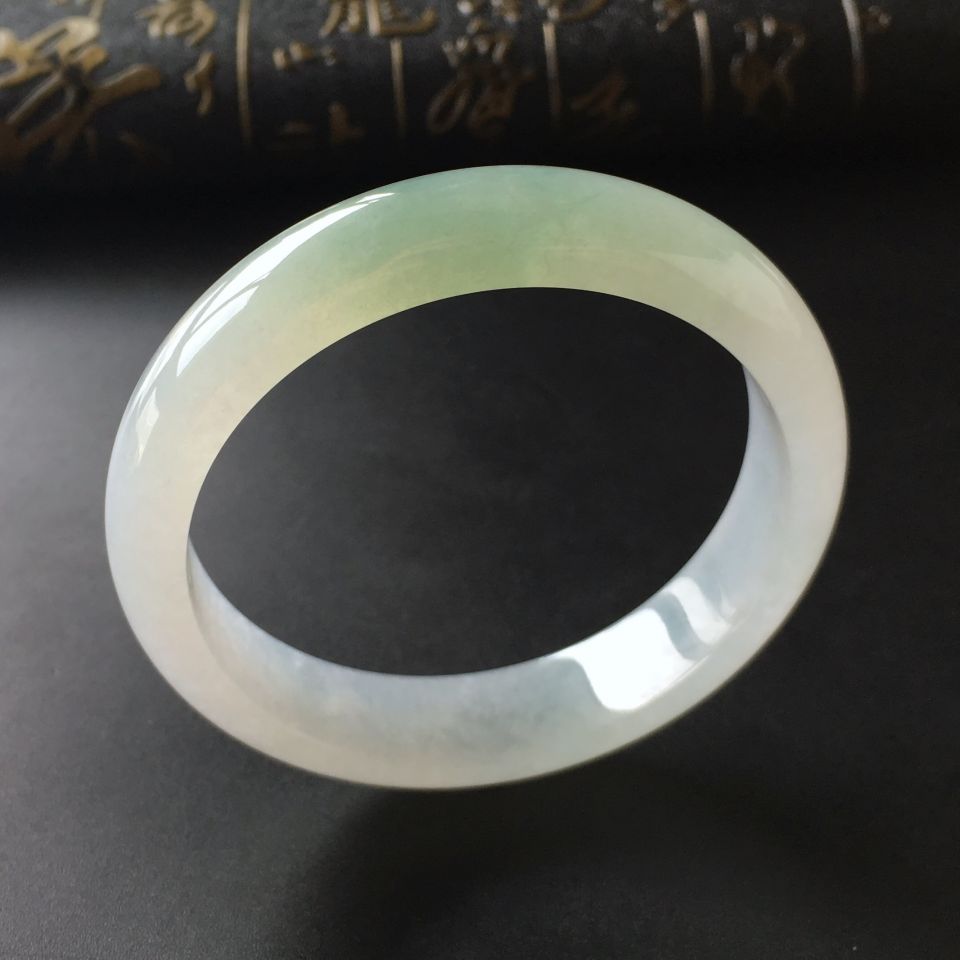 (超值推荐)冰种晴水手镯(57.5mm)