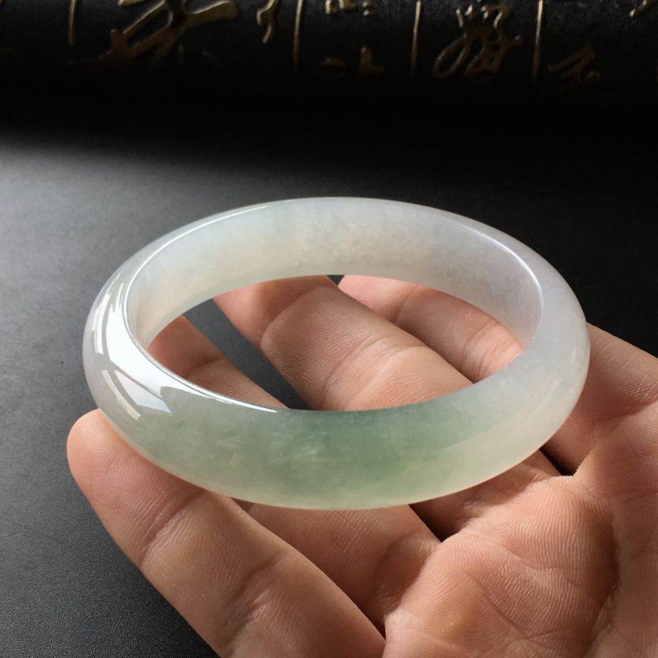 (超值推荐)冰种晴水手镯(57.5mm)