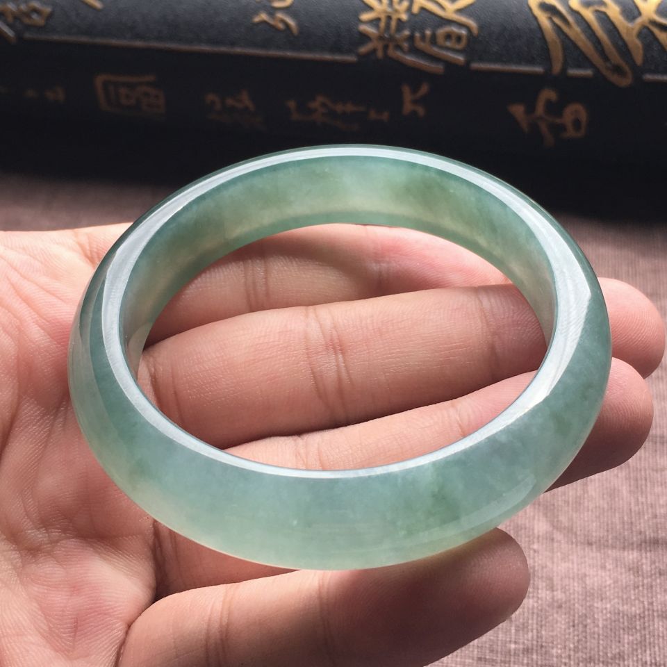 （超值推荐）糯冰种晴水手镯（56.6mm）