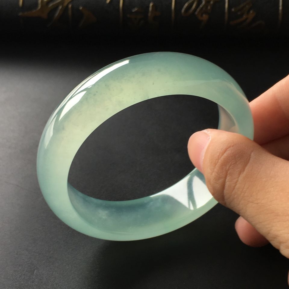 (超值推荐)冰种晴水手镯(55.5mm)