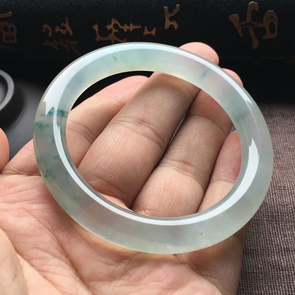 （超值推荐）冰种略飘花圆条手镯（53mm）