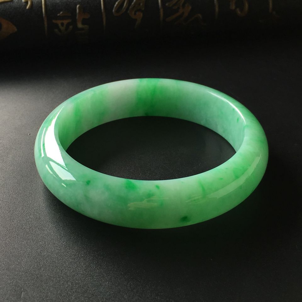 (超值推荐)糯冰种飘翠手镯(57.6mm)