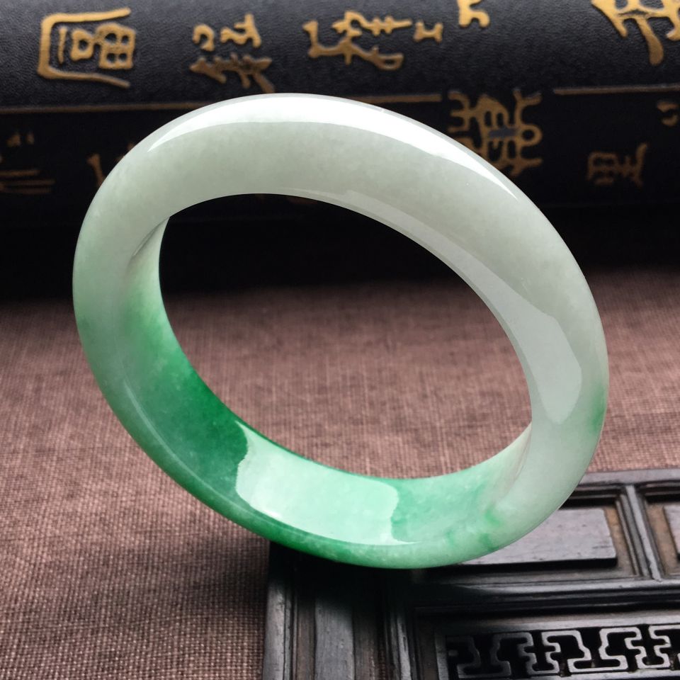 （超值推荐）糯冰种飘翠手镯（57mm）