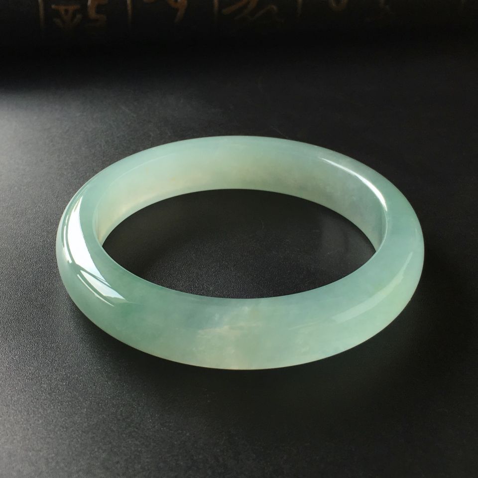 (超值推荐)冰种晴水略飘翠手镯(55.4mm)