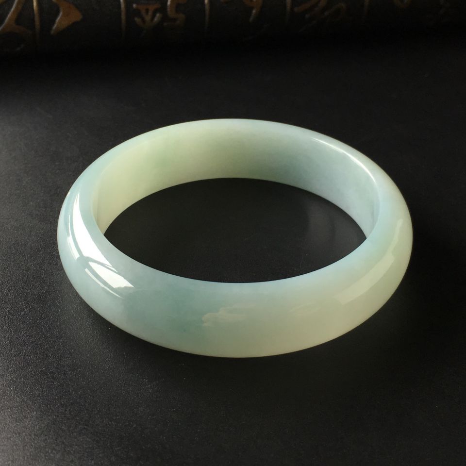 (超值推荐)糯冰种晴水手镯(58.8mm)