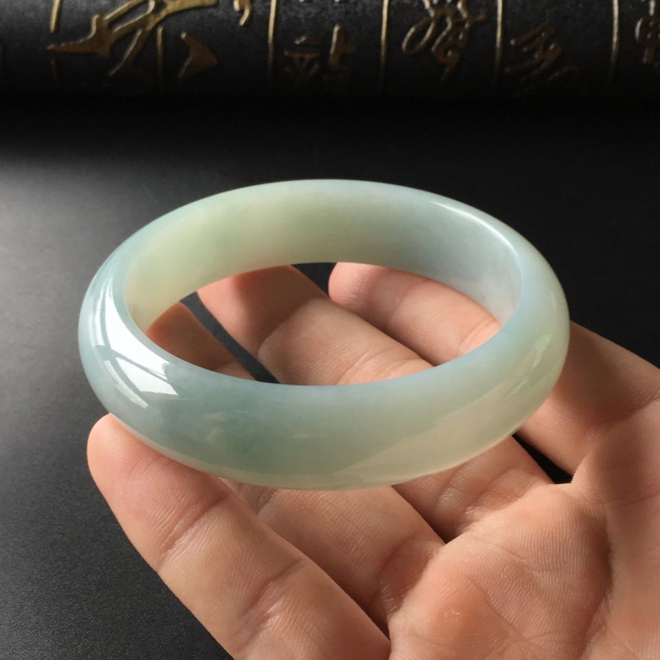 (超值推荐)糯冰种晴水手镯(58.8mm)