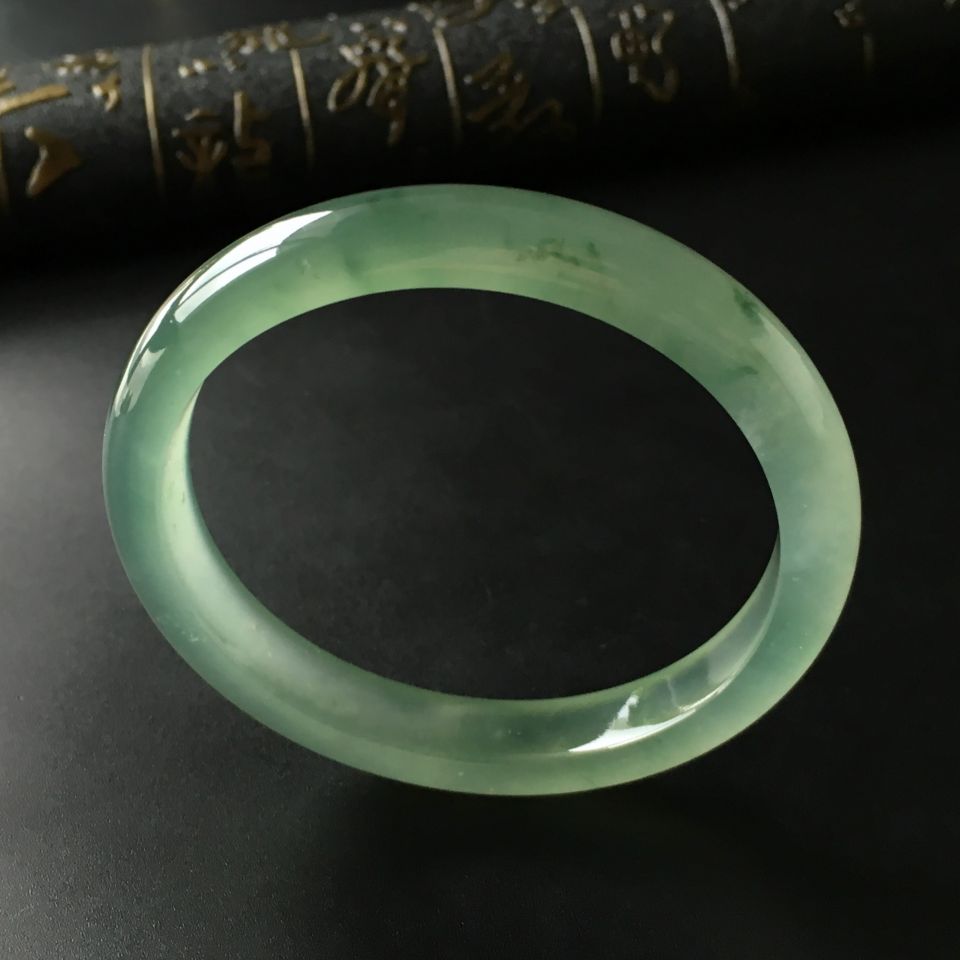 (超值推荐)冰种晴水飘花贵妃镯(59mm-53.2mm)