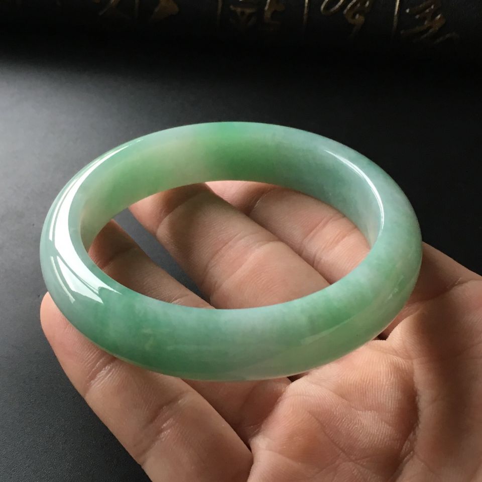 (超值推荐)糯冰种晴水飘花手镯(57mm)